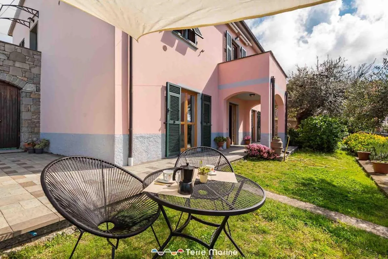 Guest house Affittacamere Niria, Terre Marine Volastra